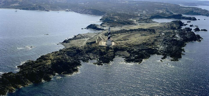 pescaturismomenorca.com excursiones en barco a Favaritx en Menorca