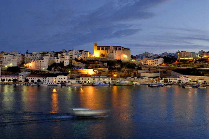 angeltourenmenorca.de Bootstouren auf Mahon Menorca